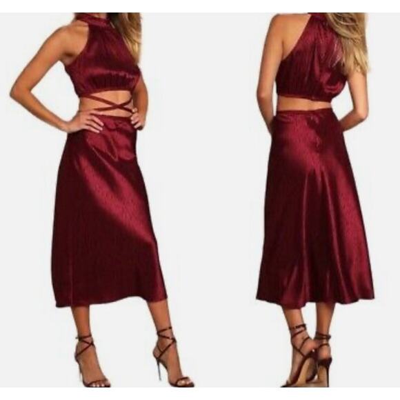 Lulus Dresses & Skirts - Lulu's dress burgundy Fierce Vision Jacquard print satin